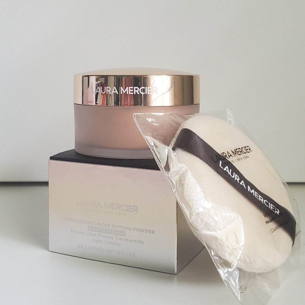 Laura Mercier Translucent Setting Powder Light Catcher & Brand New Velour Puff